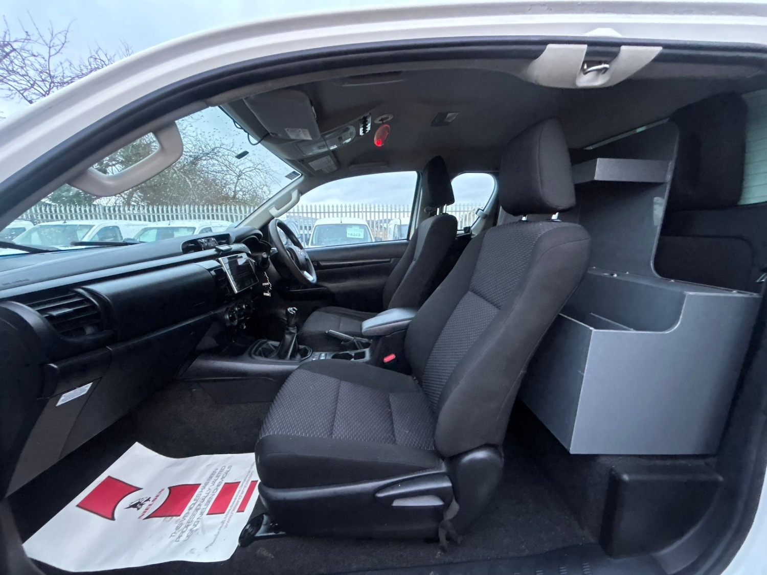 Used Toyota Hilux 2017 for sale - 77742617: Photo 3