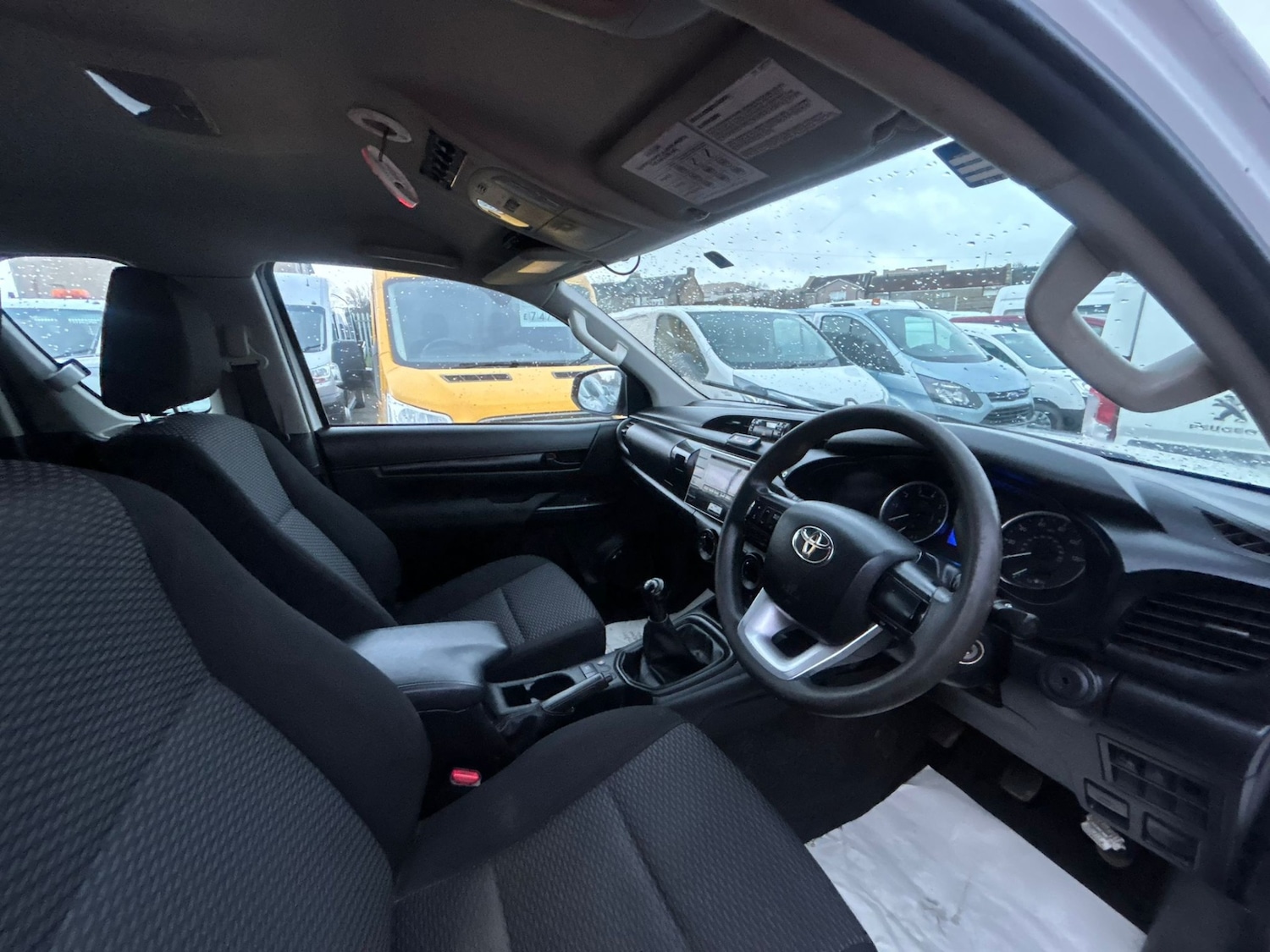 Used Toyota Hilux 2017 for sale - 78103701: Photo 4