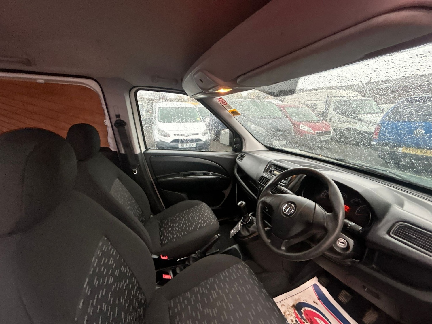 Used Vauxhall Combo 2016 for sale - 76885215: Photo 9