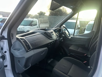 Used Ford Transit 2018 for sale - 76889888: Photo