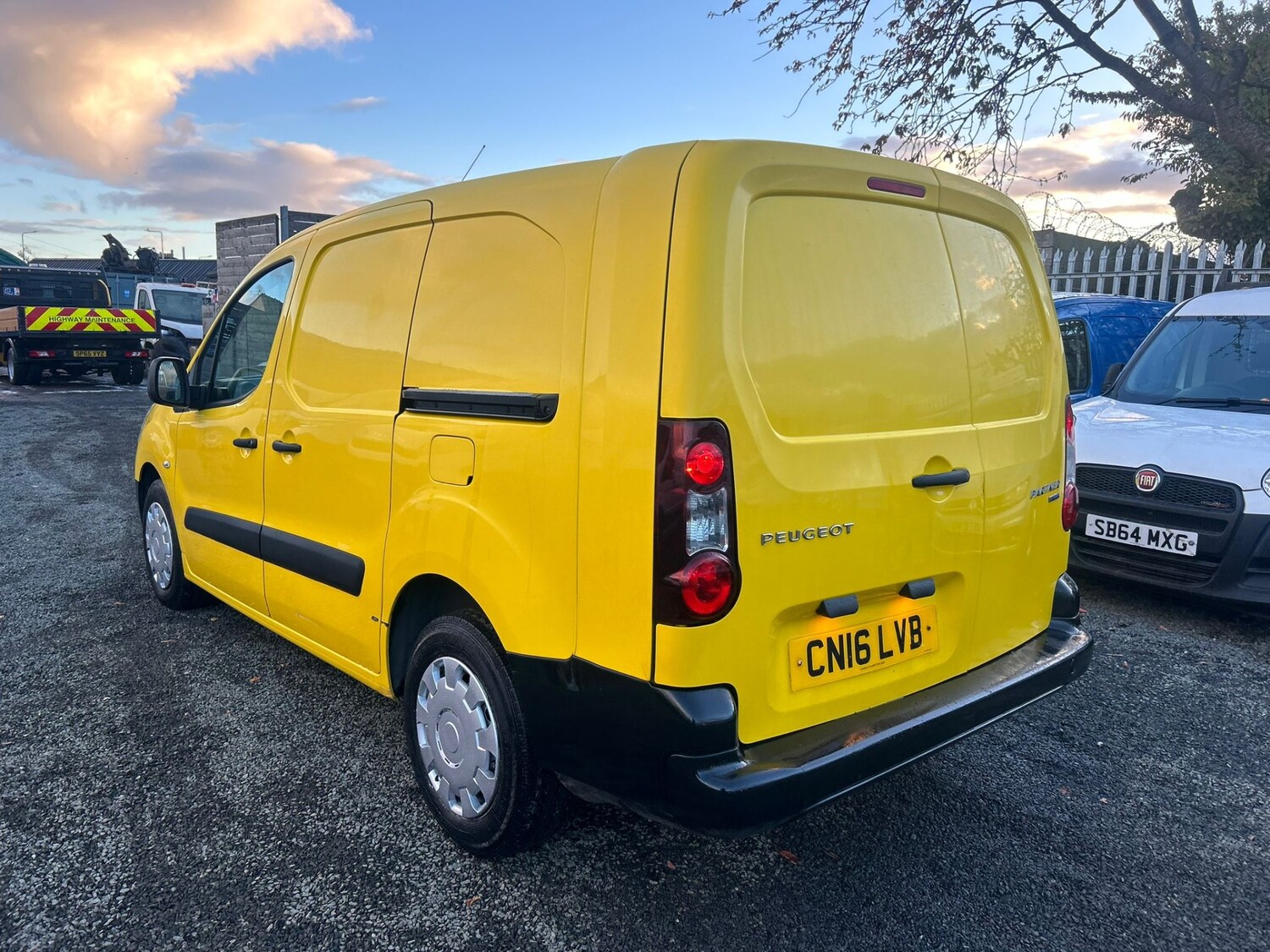 Used Peugeot Partner 2016 for sale - 76373152: Photo 6