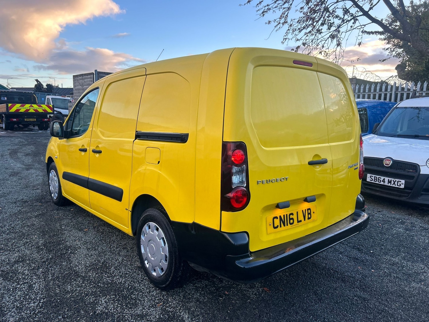 Used Peugeot Partner 2016 for sale - 77270351: Photo 6