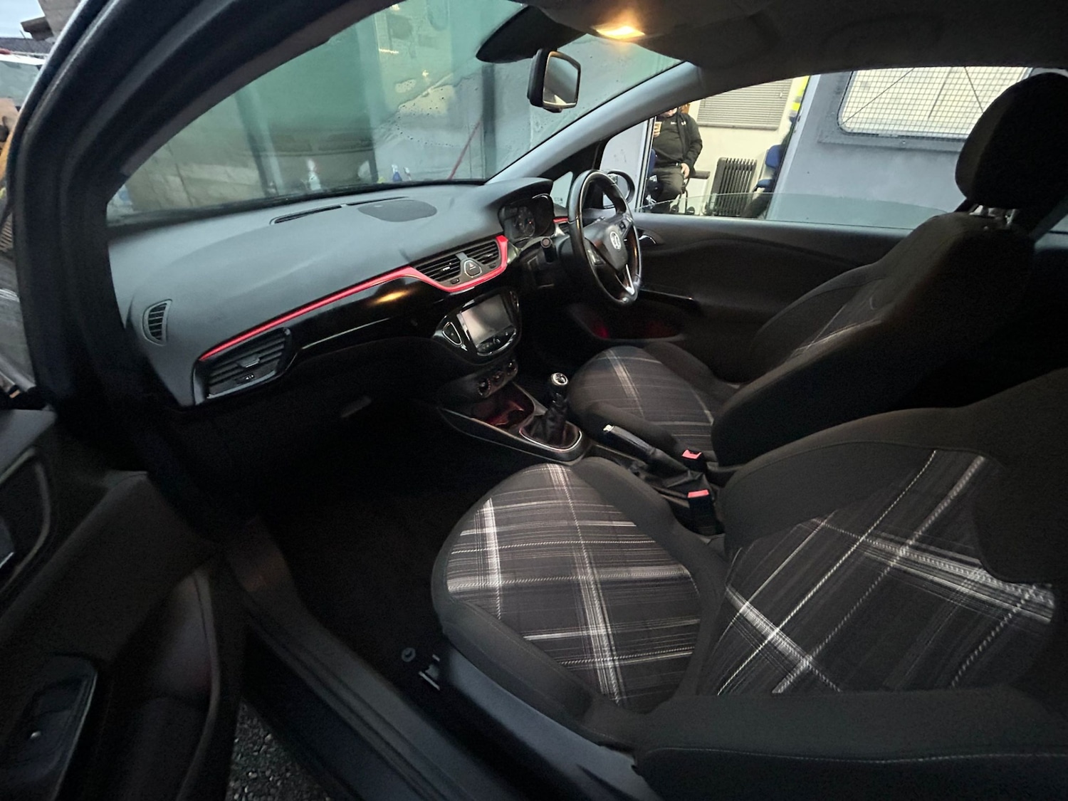 Used Vauxhall Corsa 2015 for sale - 77032639: Photo 3