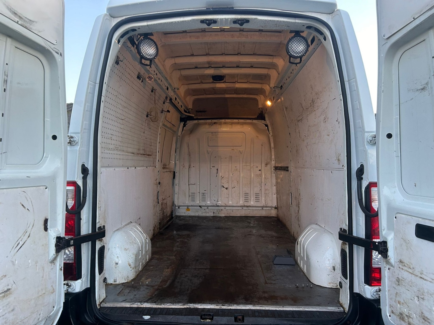 Used Vauxhall Movano 2015 for sale - 77018947: Photo 4