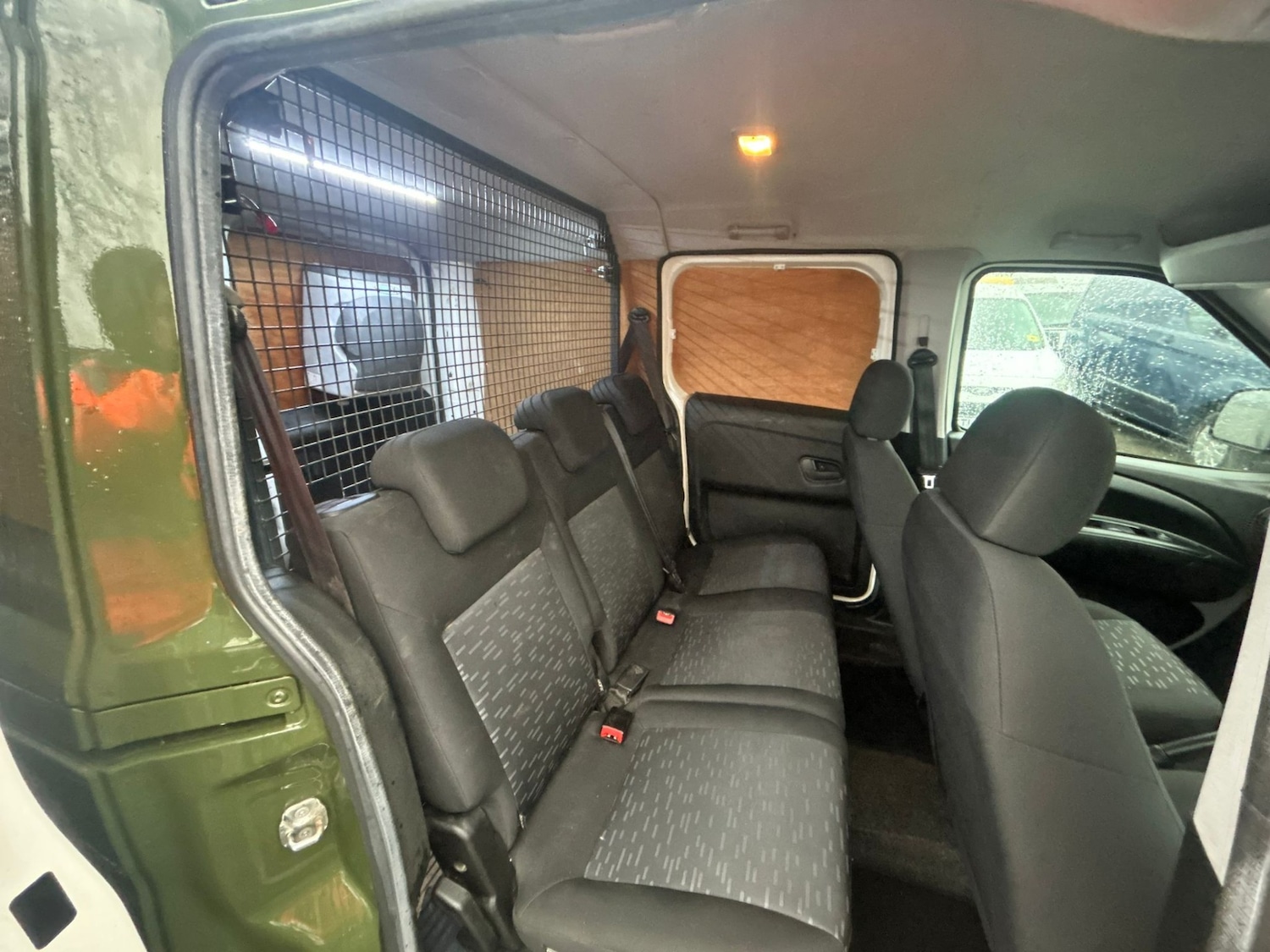 Used Vauxhall Combo 2016 for sale - 76789516: Photo 4