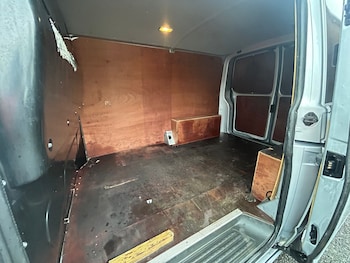 Used Volkswagen Transporter 2018 for sale - 77565508: Photo