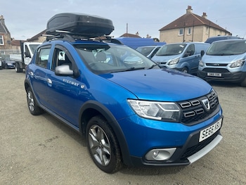 Used Dacia Sandero Stepway 2017 for sale - 79547396: Photo