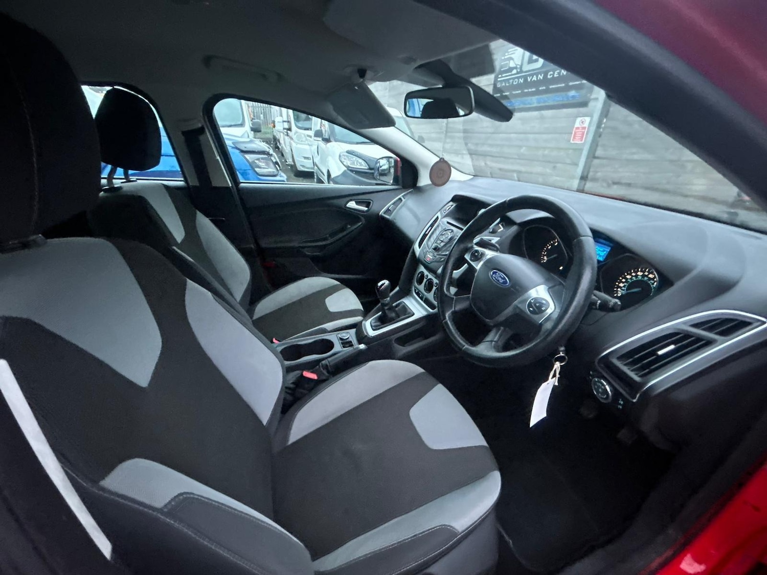 Used Ford Focus 2012 for sale - 76954706: Photo 2