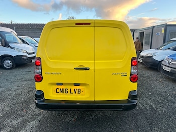 Used Peugeot Partner 2016 for sale - 76889674: Photo