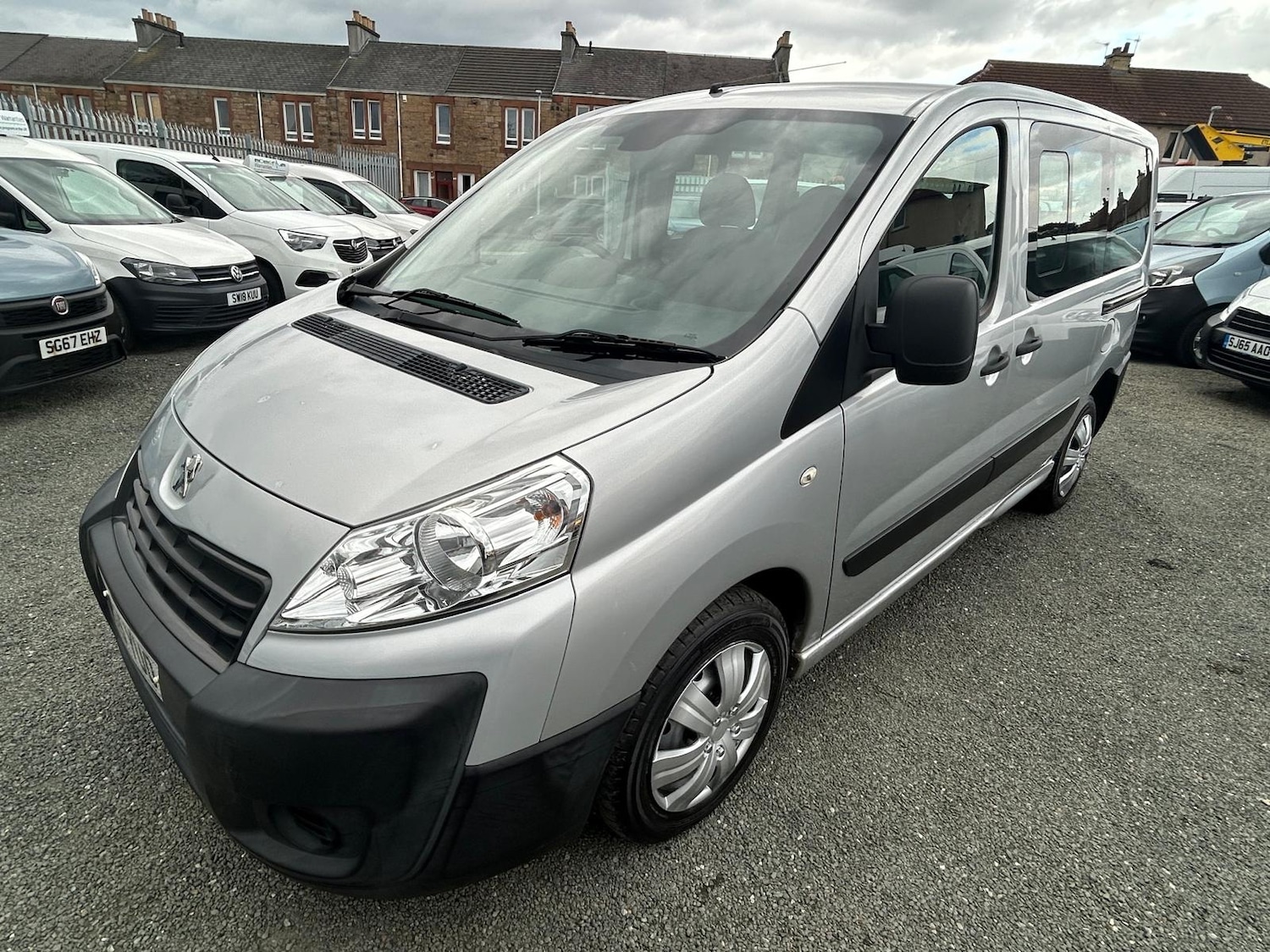 Used Peugeot Expert Tepee 2015 for sale - 78024600: Photo 2