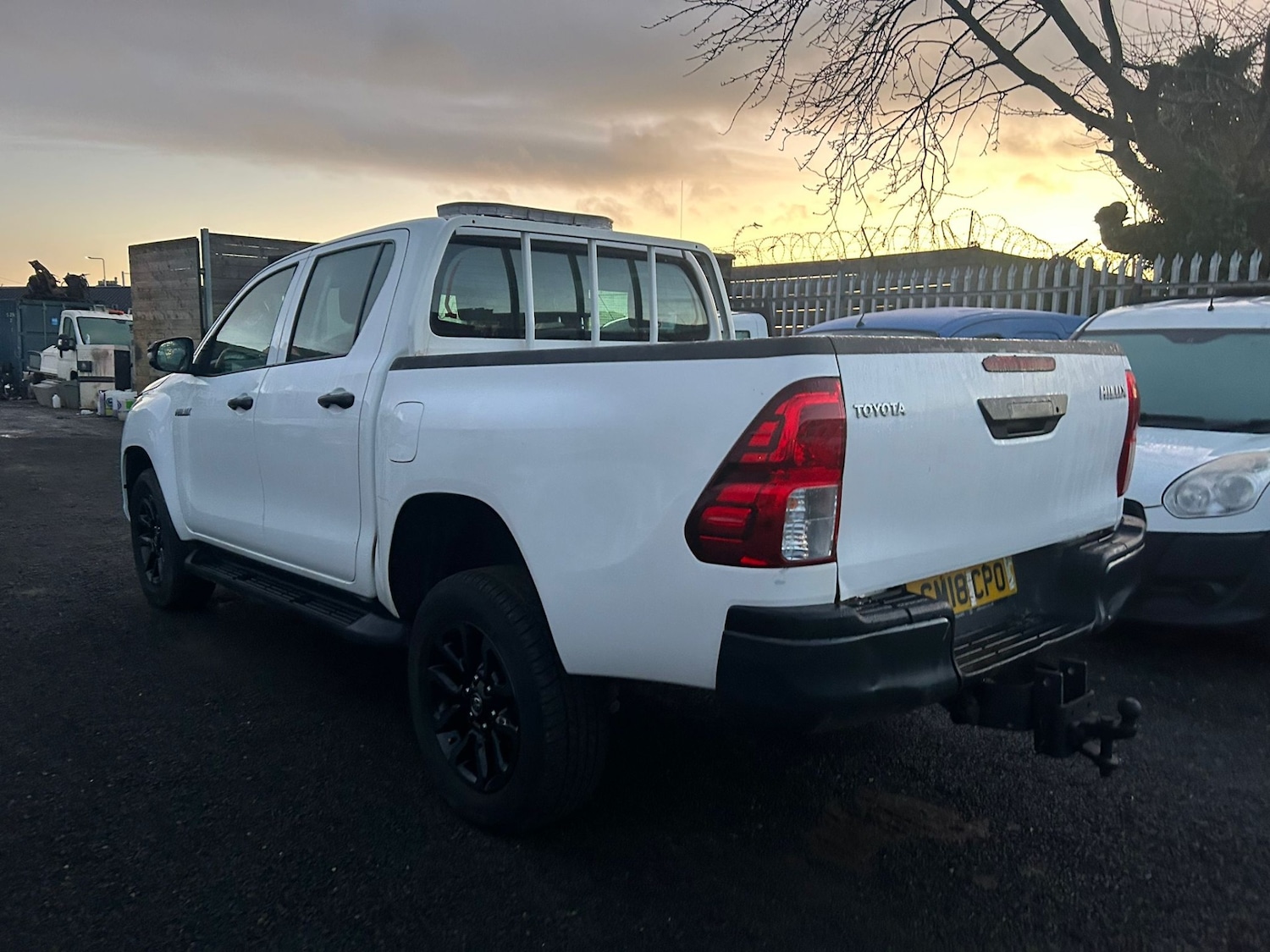 Used Toyota Hilux 2018 for sale - 77700826: Photo 4