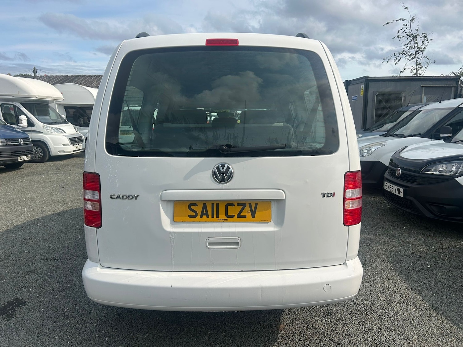 Used Volkswagen Caddy Maxi Life 2011 for sale - 77361216: Photo 11