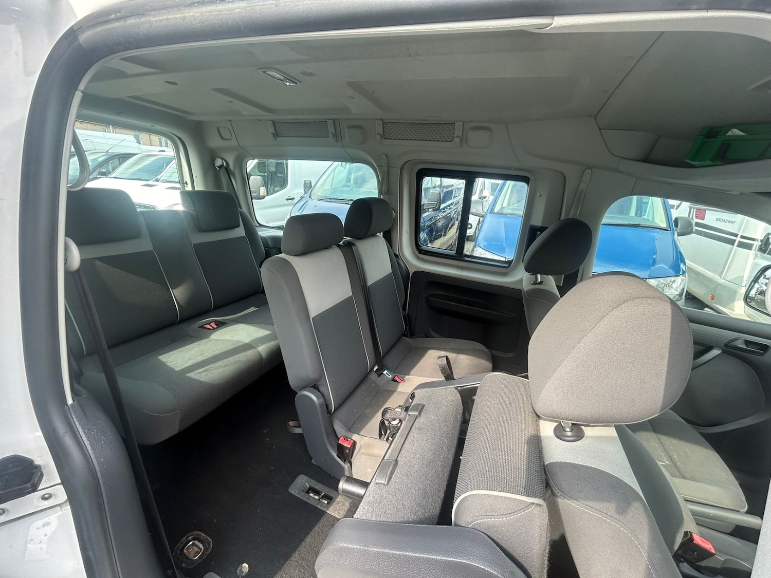 Used Volkswagen Caddy Maxi Life 2011 for sale - 77361216: Photo 13