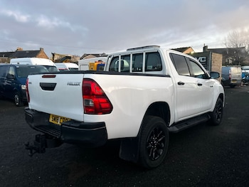 Used Toyota Hilux 2018 for sale - 77308590: Photo