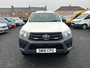 Used Toyota Hilux 2018 for sale - 75580681: Photo