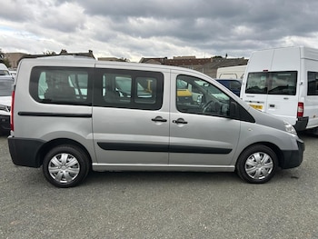 Used Peugeot Expert Tepee 2015 for sale - 76207405: Photo