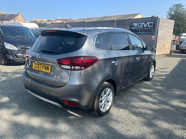 Used Kia Carens 2018 for sale - 76252128: Photo 8
