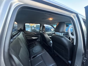 Used Nissan Navara 2016 for sale - 77058373: Photo