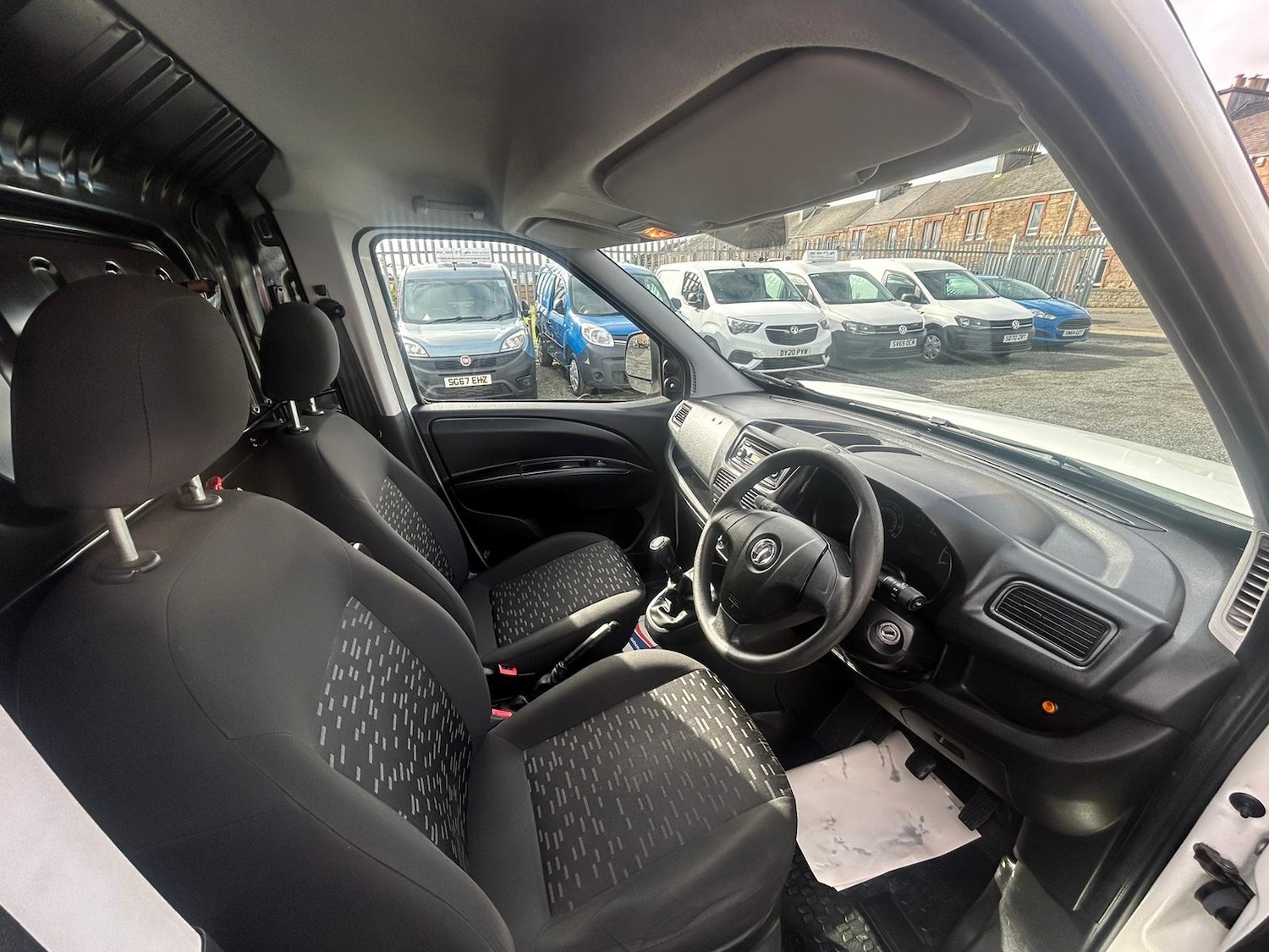 Used Vauxhall Combo 2018 for sale - 77938522: Photo 4