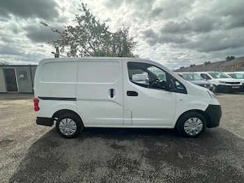 Used Nissan NV200 2015 for sale - 79448662: Photo