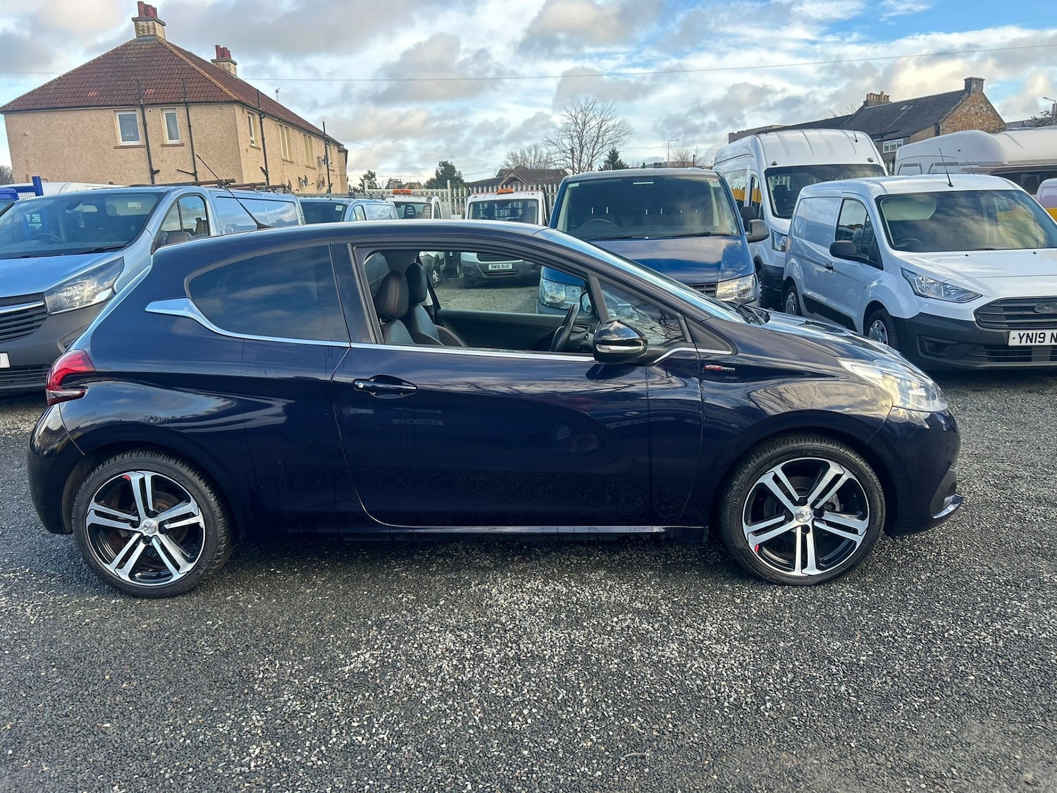 Used Peugeot 208 2016 for sale - 77193780: Photo 9