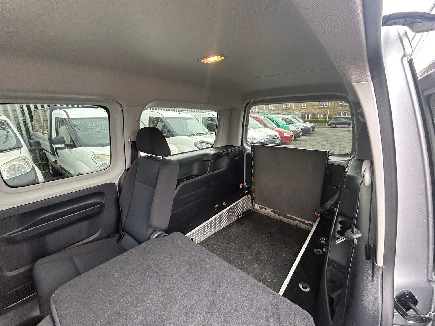 Used Volkswagen Caddy Maxi Life 2018 for sale - 76529242: Photo 11