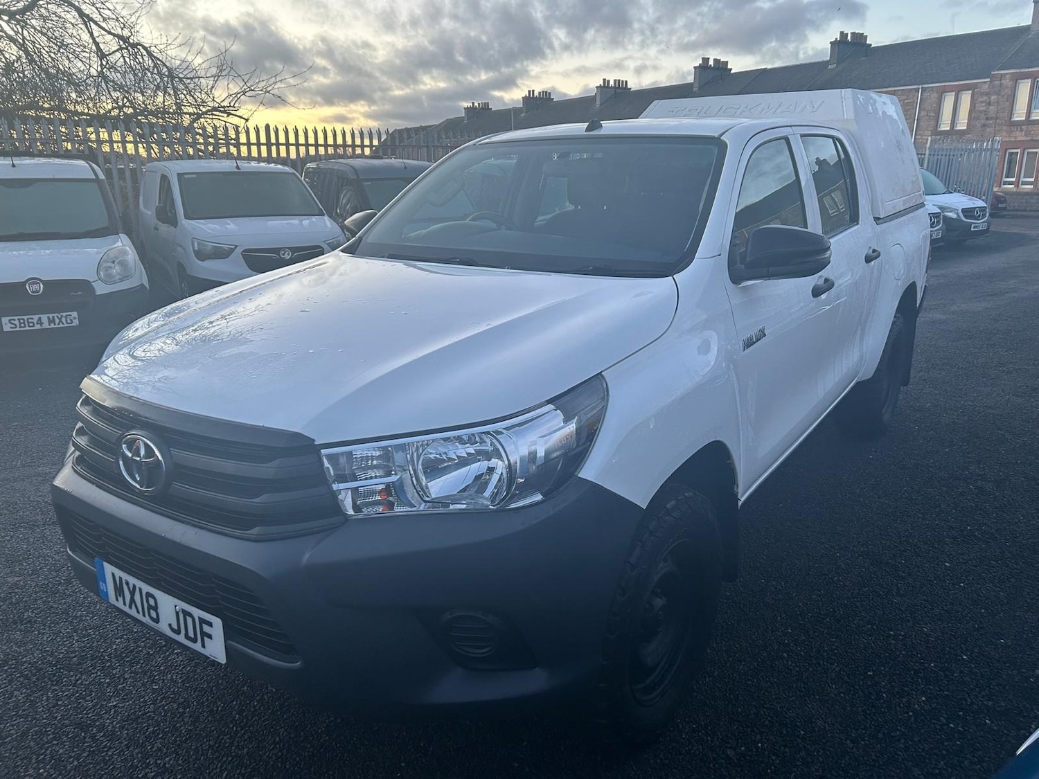 Used Toyota Hilux 2018 for sale - 77239601: Photo 9