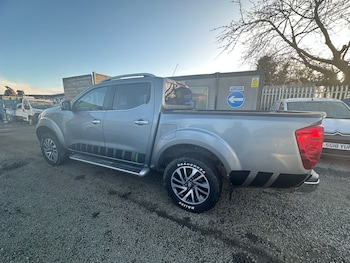 Used Nissan Navara 2017 for sale - 78129409: Photo