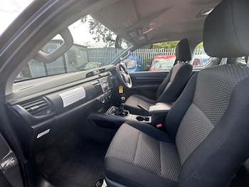 Used Toyota Hilux 2019 for sale - 78929608: Photo