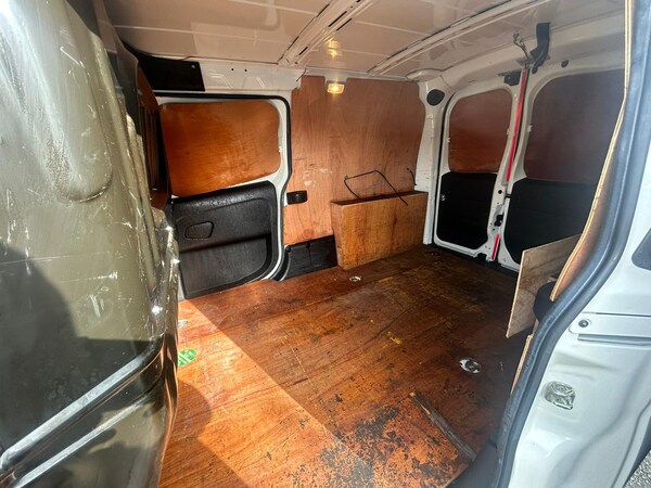 Used Vauxhall Combo 2018 for sale - 76298919: Photo 6