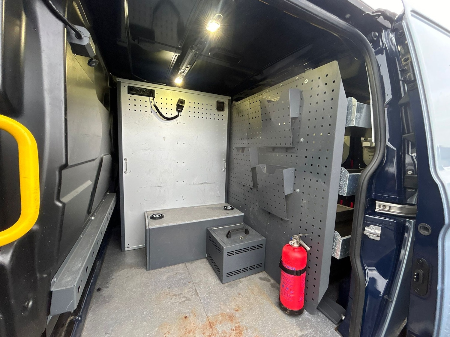 Used Ford Transit Custom 2017 for sale - 76133135: Photo 11