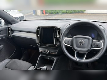 Used Volvo XC40 2024 for sale - 78962316: Photo