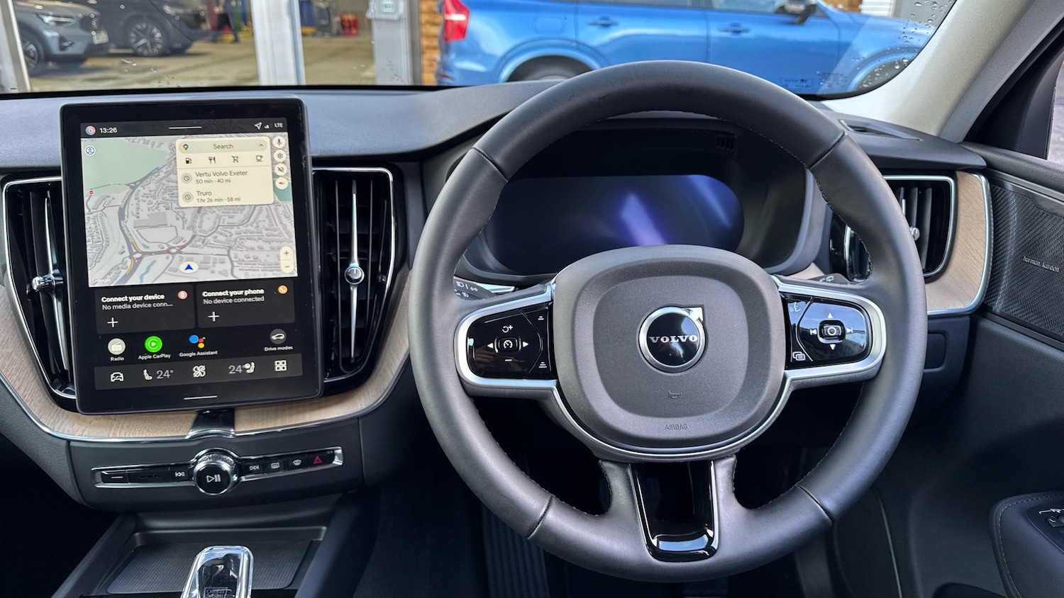 Used Volvo XC60 2025 for sale - 76542800: Photo 10