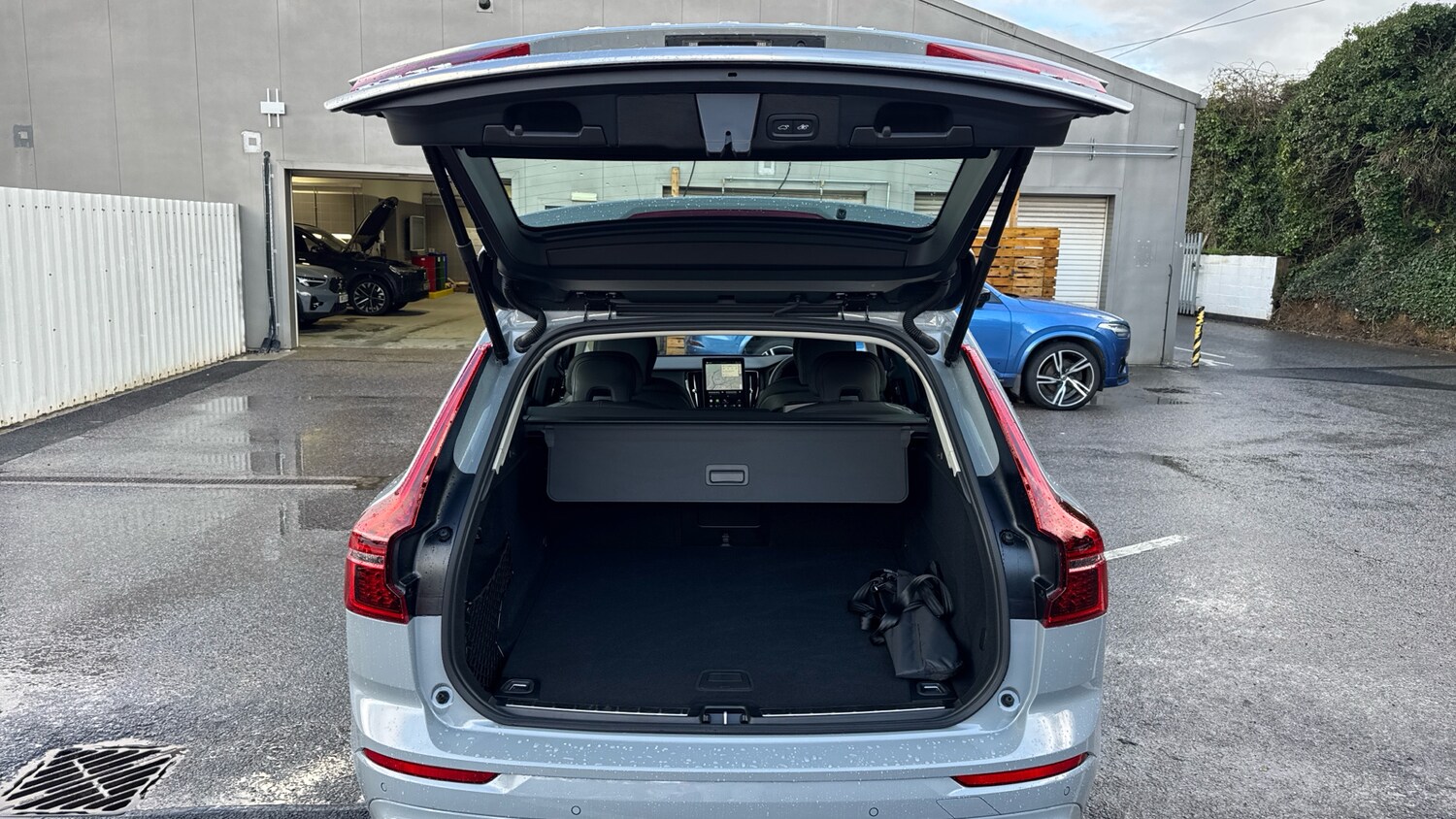 Used Volvo XC60 2025 for sale - 76542800: Photo 13