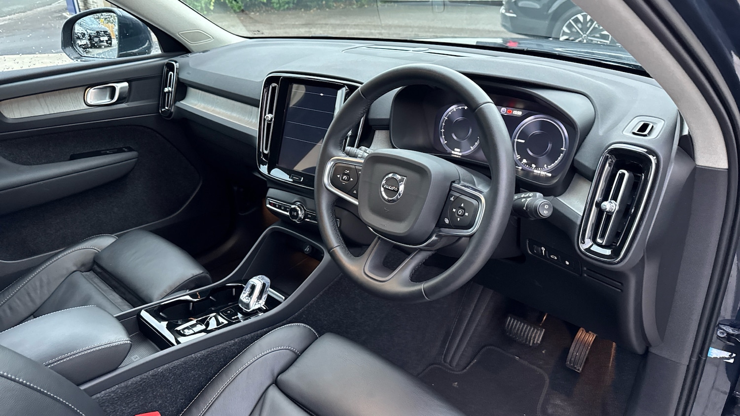 Used Volvo XC40 2022 for sale - 76480186: Photo 5