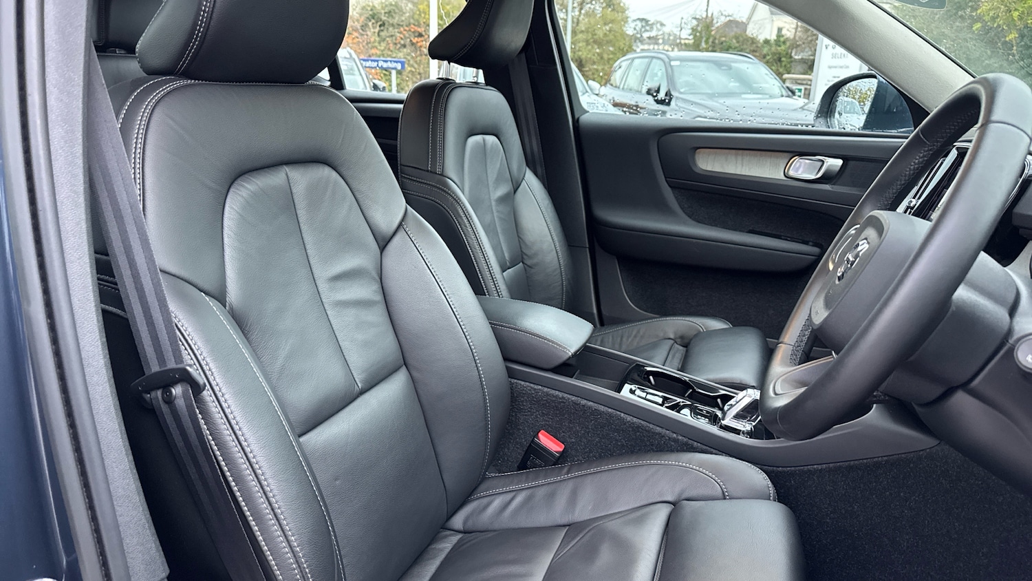 Used Volvo XC40 2022 for sale - 76480186: Photo 9