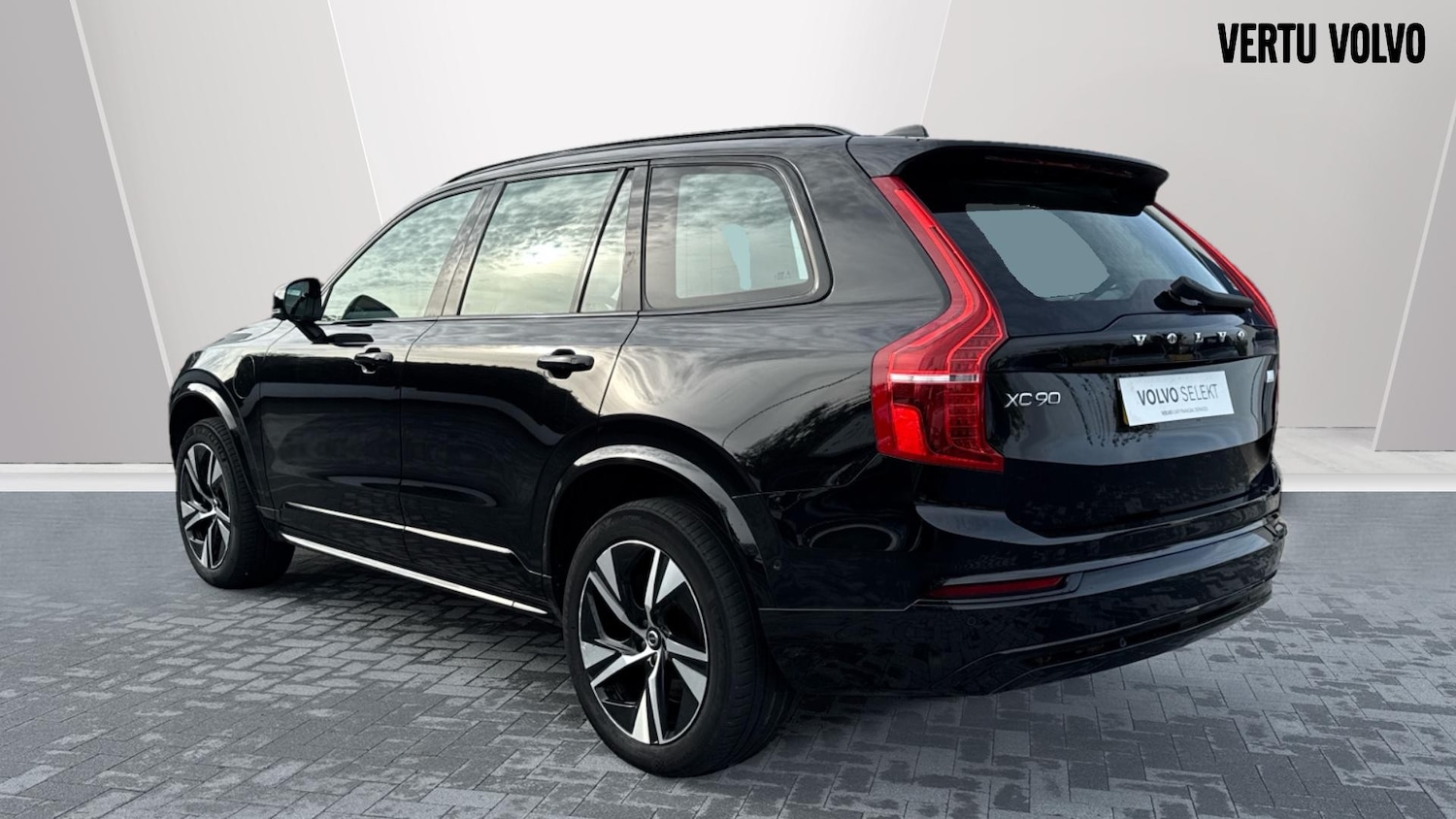 Used Volvo XC90 2022 for sale - 76545182: Photo 2