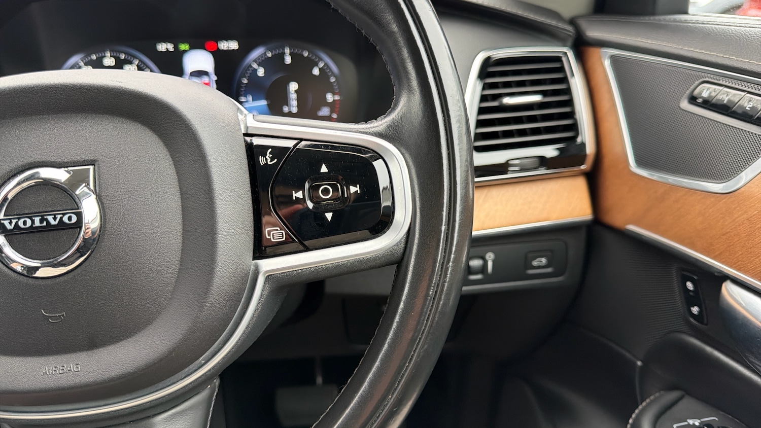 Used Volvo XC90 2018 for sale - 77851194: Photo 22