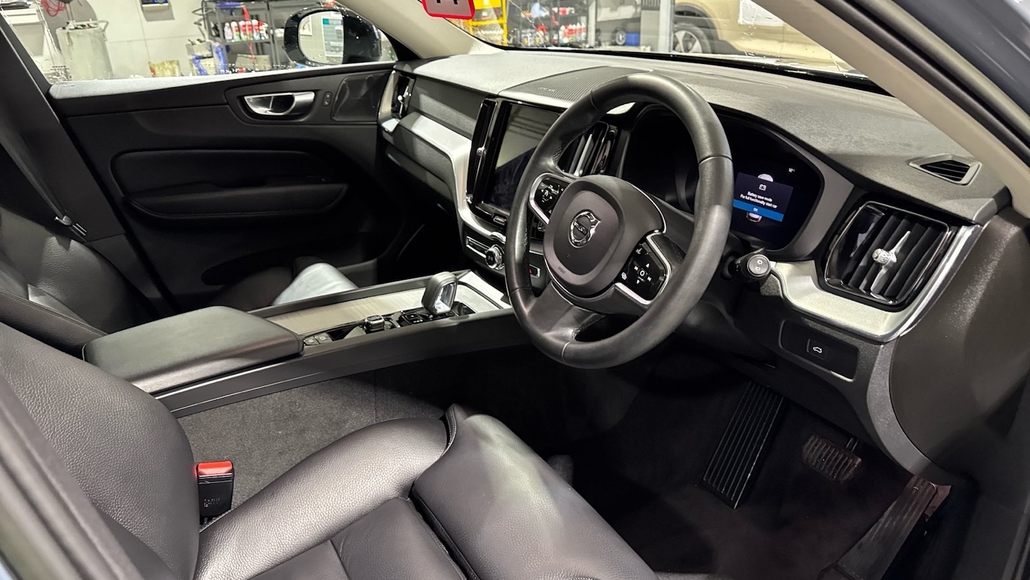 Used Volvo XC60 2022 for sale - 77070794: Photo 4