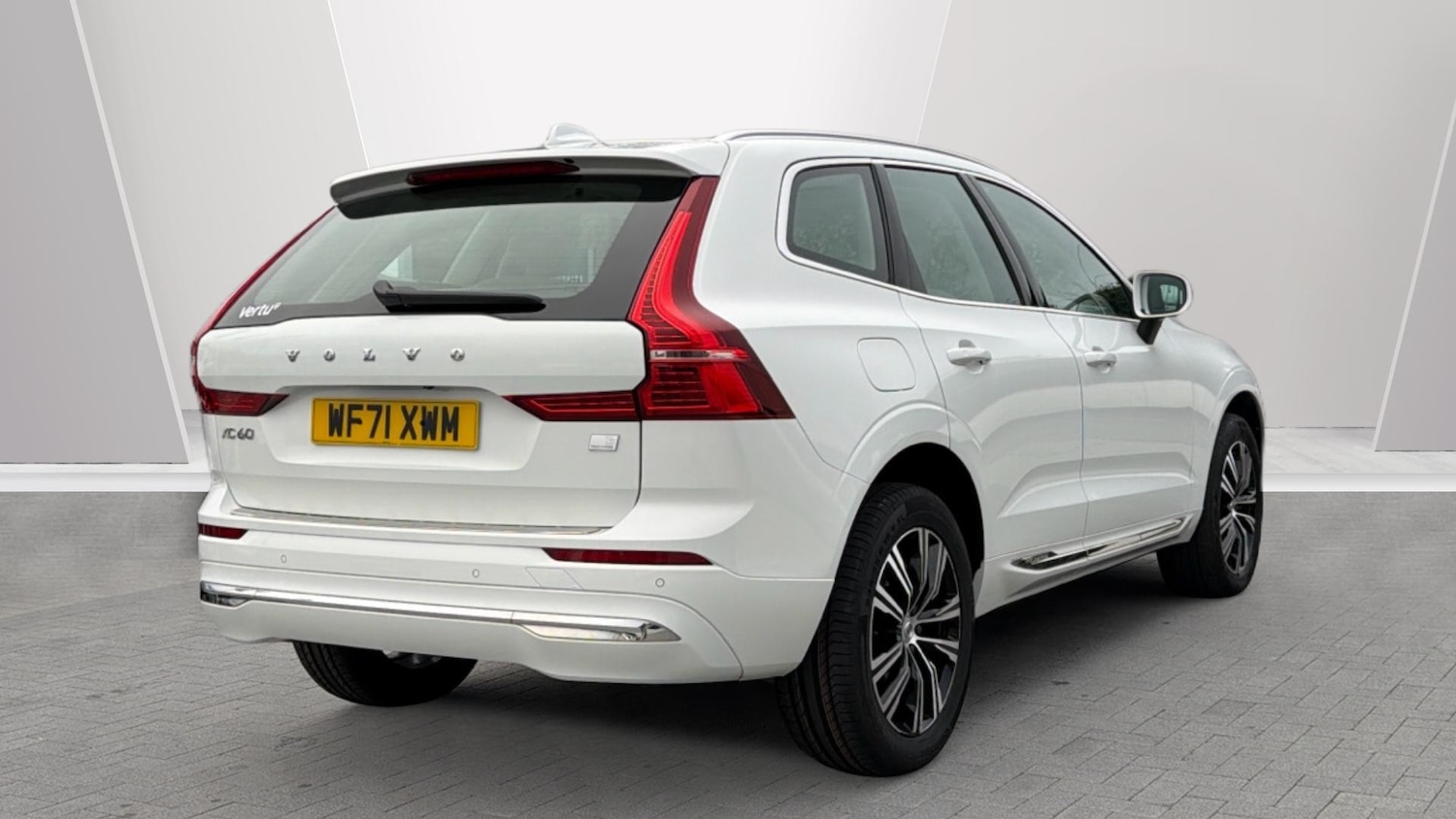 Used Volvo XC60 2021 for sale - 77676175: Photo 2