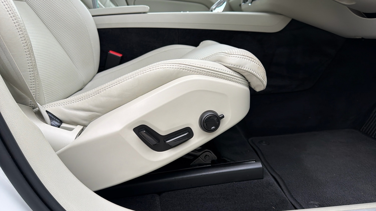 Used Volvo XC60 2021 for sale - 77676175: Photo 29