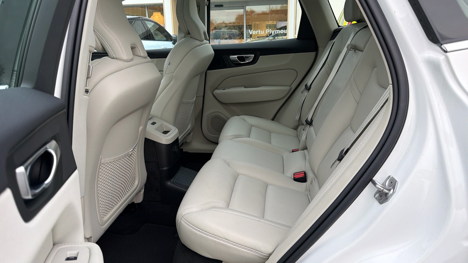 Used Volvo XC60 2021 for sale - 77676175: Photo 32