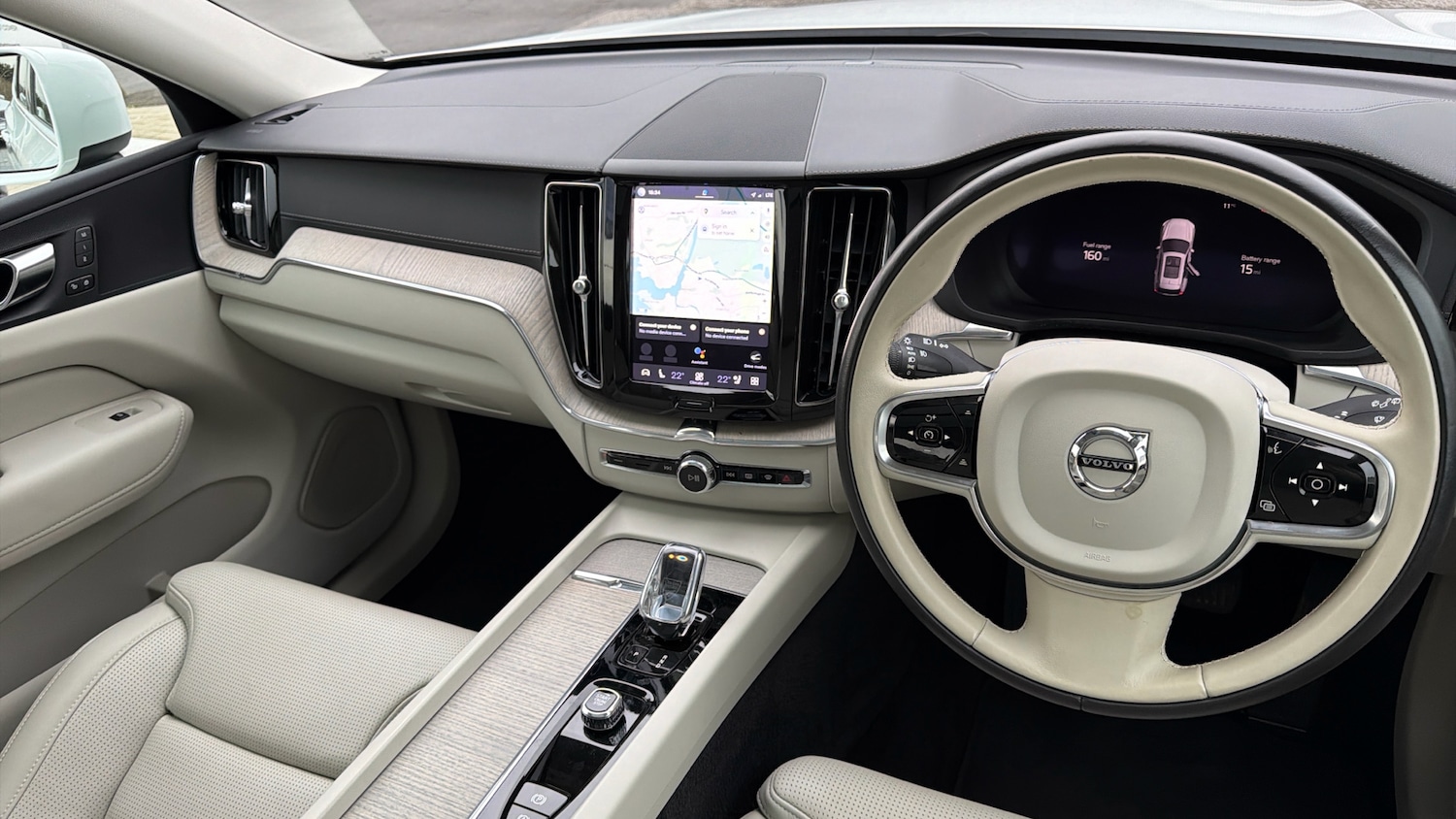 Used Volvo XC60 2021 for sale - 77676175: Photo 4