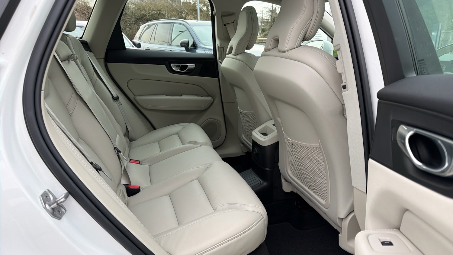 Used Volvo XC60 2021 for sale - 77676175: Photo 6