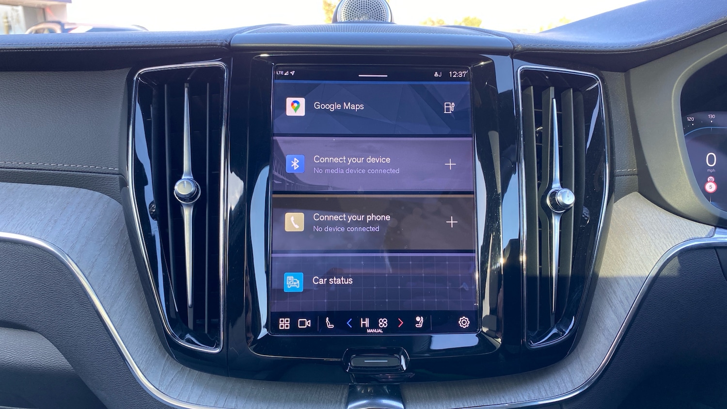 Used Volvo XC60 2023 for sale - 76681565: Photo 21