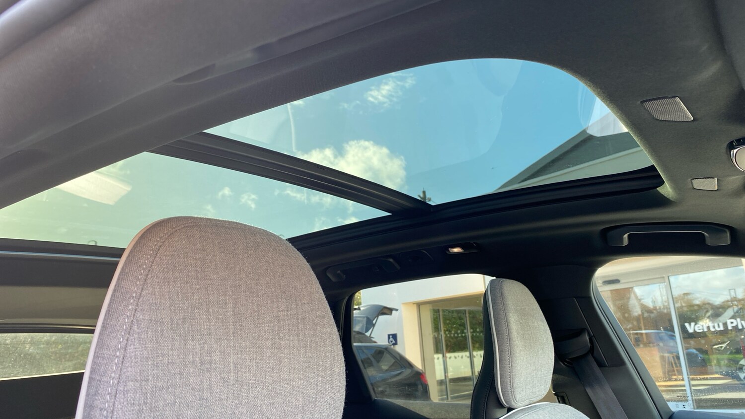 Used Volvo XC60 2023 for sale - 76681565: Photo 27