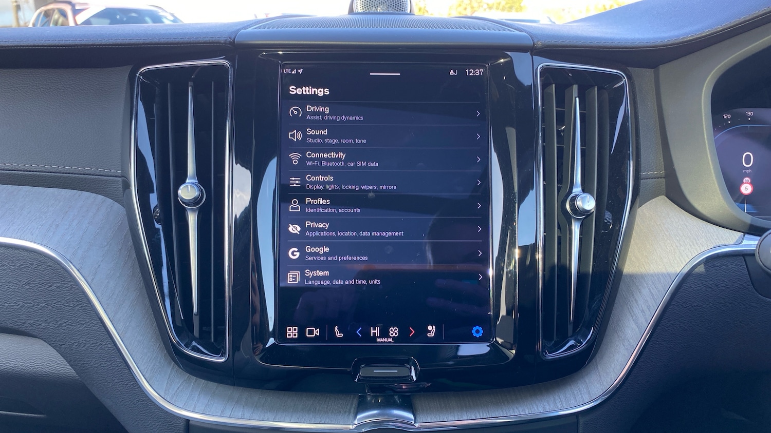 Used Volvo XC60 2023 for sale - 76681565: Photo 34