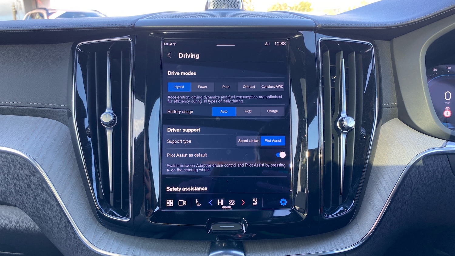 Used Volvo XC60 2023 for sale - 76681565: Photo 35