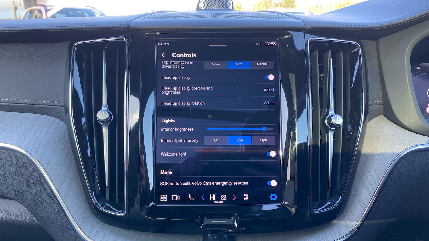 Used Volvo XC60 2023 for sale - 76681565: Photo 39