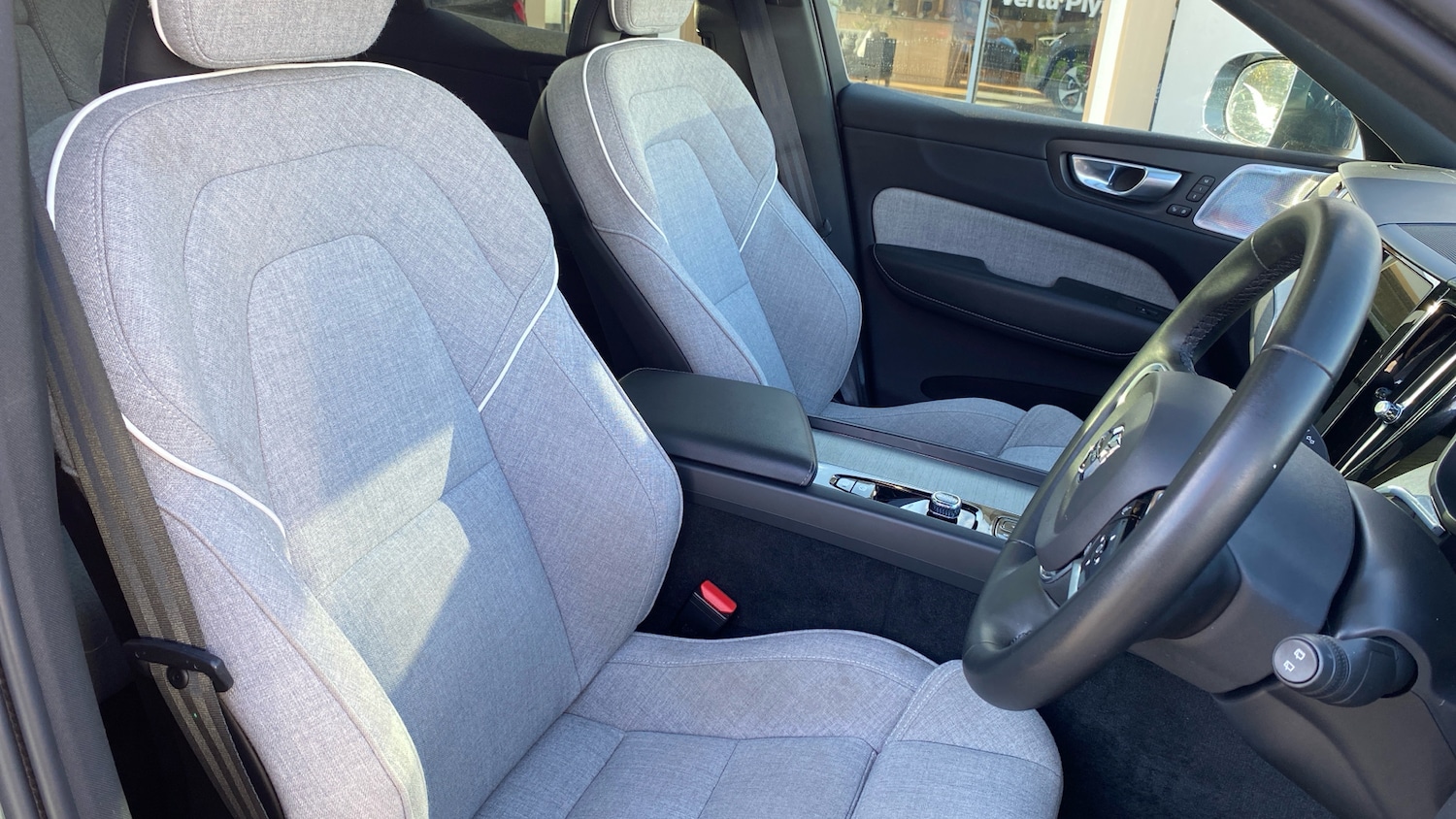 Used Volvo XC60 2023 for sale - 76681565: Photo 9